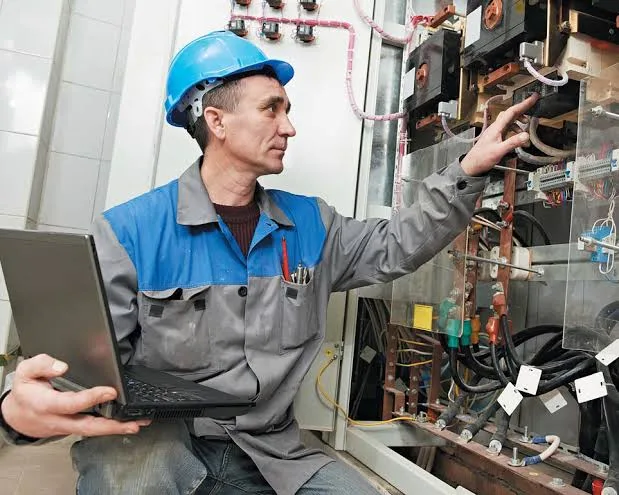 Обслуговування електрообладнання, трансформаторів та генераторів